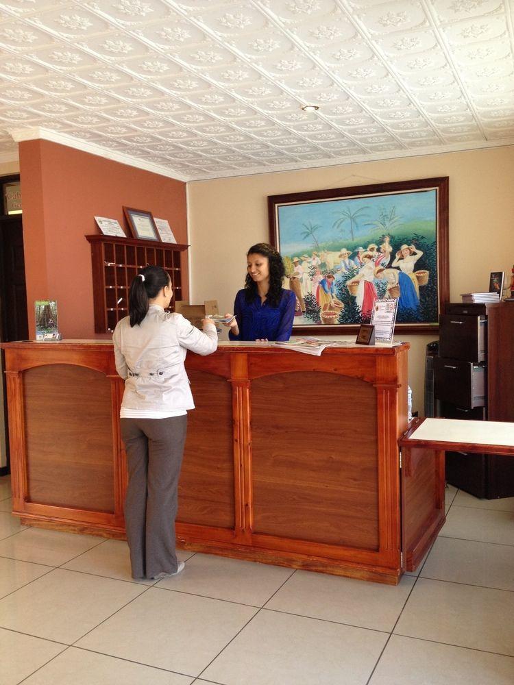 Hotel Y Restaurante El Guarco Cartago Esterno foto