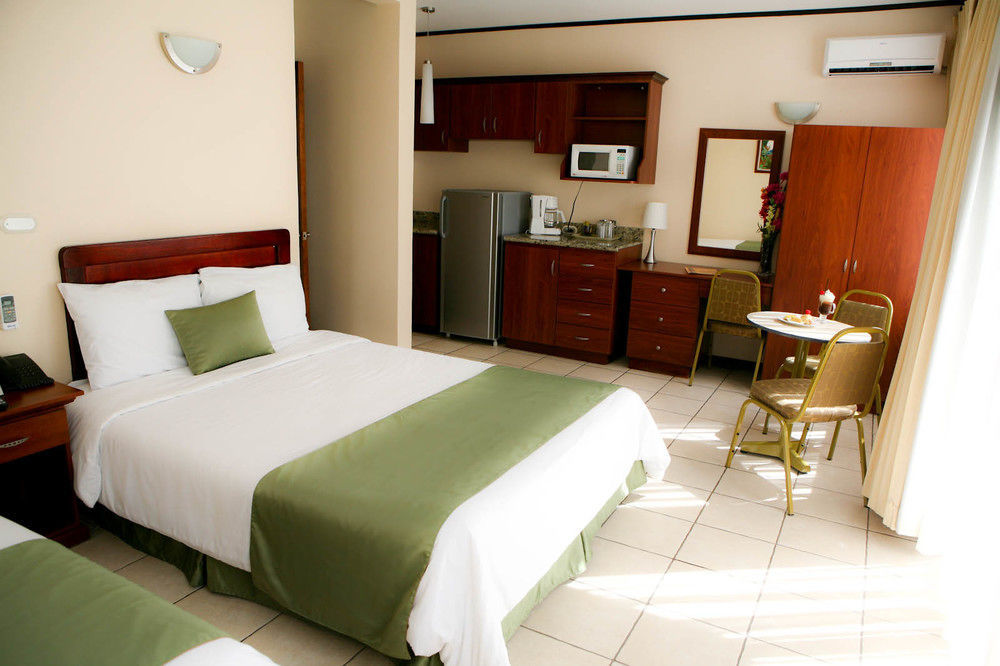 Hotel Y Restaurante El Guarco Cartago Esterno foto
